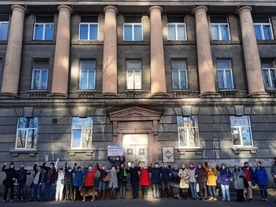 Петербуржцы бьют тревогу из-за появления подстанции напротив здания ВНИИБ Петербуржцы бьют тревогу из-за появления подстанции напротив здания ВНИИБ