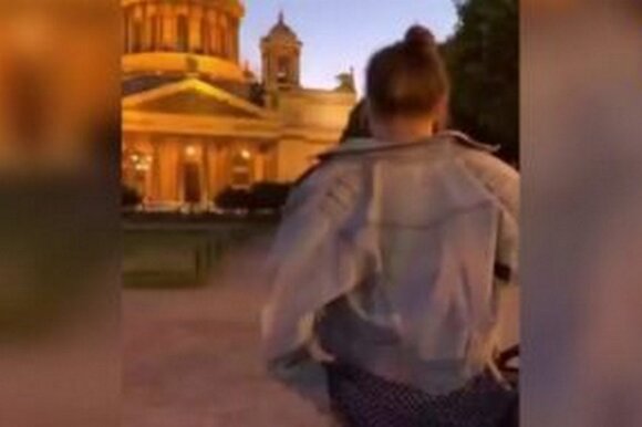 После фотосессии полуобнаженной женщины у Исаакия в Петербурге возбудили дело После фотосессии полуобнаженной женщины у Исаакия в Петербурге возбудили дело