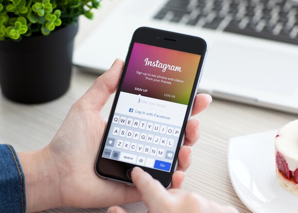В работе Facebook, Instagram и WhatsApp произошли массовые сбои В работе Facebook, Instagram и WhatsApp произошли массовые сбои