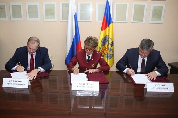 Роспотребнадзор и столичные ведомства подписали соглашение о взаимодействии Роспотребнадзор и столичные ведомства подписали соглашение о взаимодействии