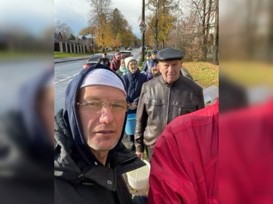 Петербуржцы третьи сутки мучаются без воды: что происходит в Сестрорецке и как спасаются местные жители Петербуржцы третьи сутки мучаются без воды: что происходит в Сестрорецке и как спасаются местные жители