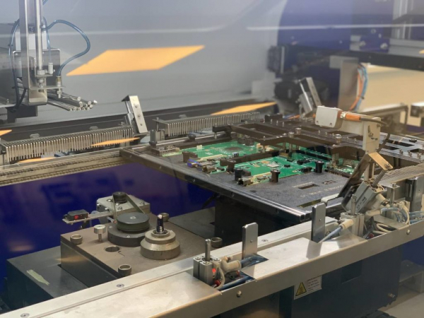 Sitronics Group запустила производство серверов на новосибирском заводе Sitronics Group запустила производство серверов на новосибирском заводе2