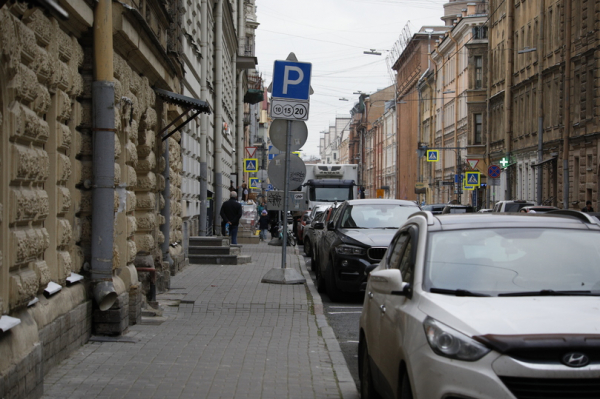 Сколько должны стоить парковки Петербурга