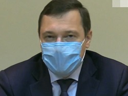 Чиновник предложил непривитым россиянам покинуть страну Чиновник предложил непривитым россиянам покинуть страну