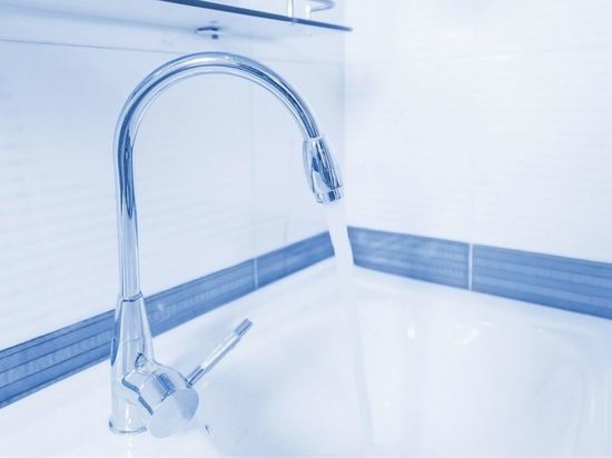 Жителям Всеволожска пообещали вернуть воду к полуночи Жителям Всеволожска пообещали вернуть воду к полуночи