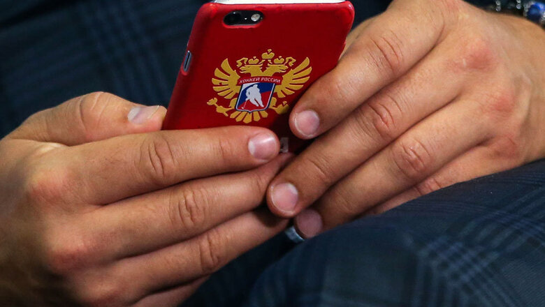 Вместо помощи умирающему пассажирка метро украла у него телефон Вместо помощи умирающему пассажирка метро украла у него телефон