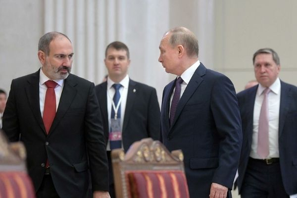 Ереван ждет от Москвы дипломатической и военной помощи Ереван ждет от Москвы дипломатической и военной помощи