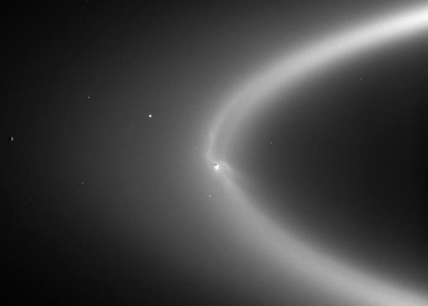 Самые странные спутники солнечной системы Самые странные спутники солнечной системы 6