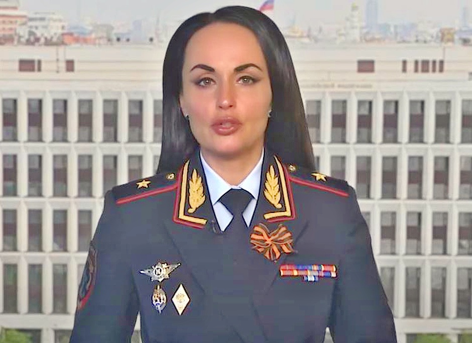 Укравшая 23 миллиона рублей кассир из Ачинска сдалась полиции по просьбе матери Укравшая 23 миллиона рублей кассир из Ачинска сдалась полиции по просьбе матери
