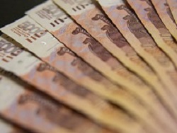 В России оценили возможность рубля стать «деревянным» из-за США В России оценили возможность рубля стать «деревянным» из-за США0
