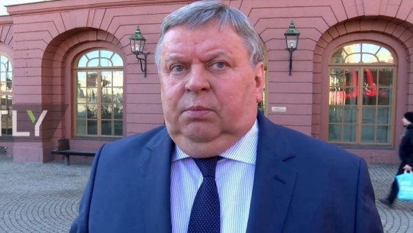 Дипломатия туалетной пошлости: Сеть оценила грубое заявление посла РФ в Швеции Дипломатия туалетной пошлости: Сеть оценила грубое заявление посла РФ в Швеции0