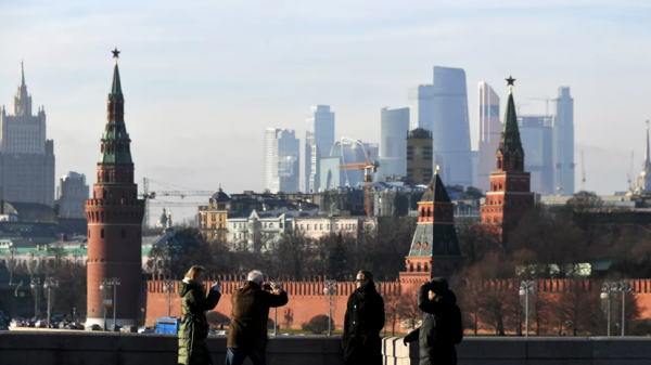 В парках и скверах Москвы стартует сезон весенних экскурсий В парках и скверах Москвы стартует сезон весенних экскурсий