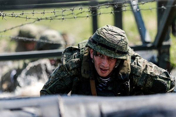 Неизвестные забросали коктейлями Молотова военкомат в центре Омска Неизвестные забросали коктейлями Молотова военкомат в центре Омска