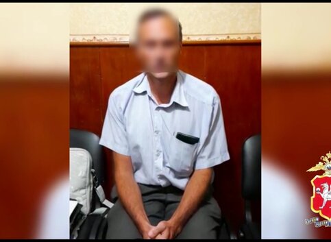 Включившего украинскую песню преподавателя арестовали в Крыму Включившего украинскую песню преподавателя арестовали в Крыму