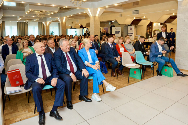 Форум «Твой бизнес – твоя ОПОРА» объединил полтысячи предпринимателей Новосибирской области Опора России0