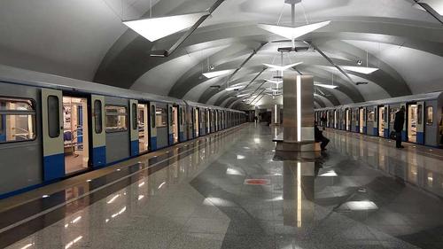 Суд наказал виновников в гибели 24 человек в Московском метро условным сроком Суд наказал виновников в гибели 24 человек в Московском метро условным сроком