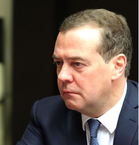 Медведев считает, что «украинские ублюдки», расстрелявшие российских пленных, должны быть казнены Медведев считает, что «украинские ублюдки», расстрелявшие российских пленных, должны быть казнены