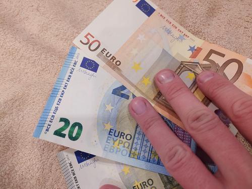 Bloomberg: Эстония раньше ЕС предоставит план конфискации замороженных в Европе российских активов Bloomberg: Эстония раньше ЕС предоставит план конфискации замороженных в Европе российских активов