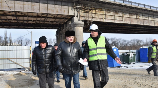Полное закрытие Ленинградского моста в Омске решили проводить раз в неделю Власть0