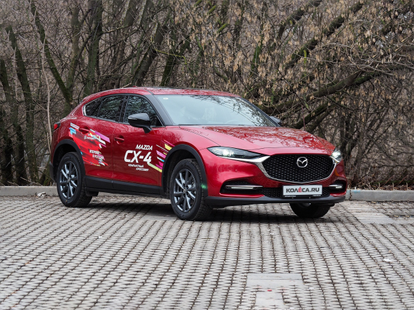 Красивая и шустрая, но тесная и шумная: тест-драйв Mazda CX-4 Красивая и шустрая, но тесная и шумная: тест-драйв Mazda CX-4