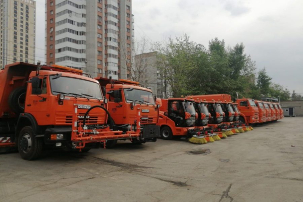 На улицы Новосибирска выходит новая уборочная техника На улицы Новосибирска выходит новая уборочная техника0