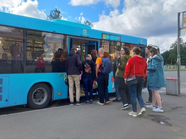 Заводы-изготовители изменят конструкцию лазурных автобусов во избежание возгораний Заводы-изготовители изменят конструкцию лазурных автобусов во избежание возгораний