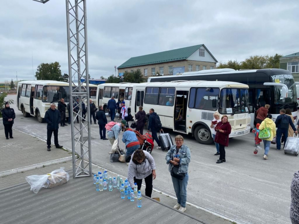 Хроники спасения рейса «Сочи-Омск», который сел в поле под Новосибирском (видео) Хроники спасения рейса «Сочи-Омск», который сел в поле под Новосибирском (видео)2