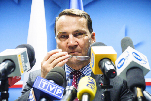 Глава МИД Польши Сикорский призвал дать Украине дальнобойные ракеты Глава МИД Польши Сикорский призвал дать Украине дальнобойные ракеты