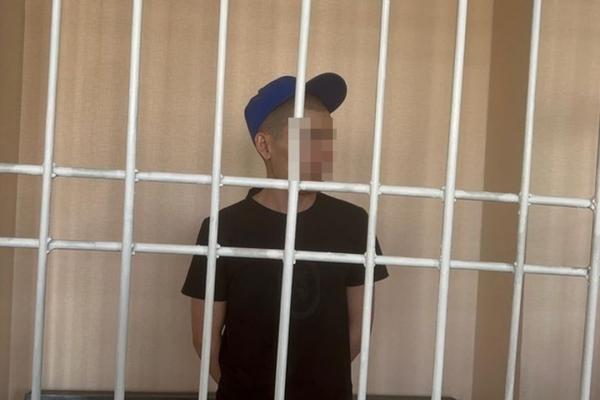 «Обещал вырезать всю семью»: трагедией закончилась любовь мигранта и школьницы в Новосибирске «Обещал вырезать всю семью»: трагедией закончилась любовь мигранта и школьницы в Новосибирске3