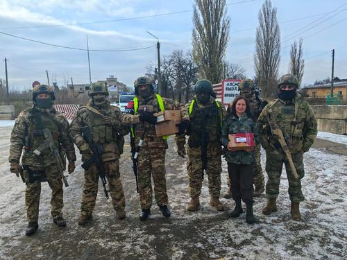 Волонтеры из Туапсе каждый месяц пекут сотни пирожков для бойцов СВО Волонтеры из Туапсе каждый месяц пекут сотни пирожков для бойцов СВО