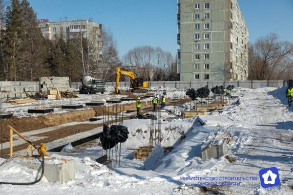 Минстрой показал кадры со стройки нового медучреждения в Омском районе Минстрой показал кадры со стройки нового медучреждения в Омском районе2