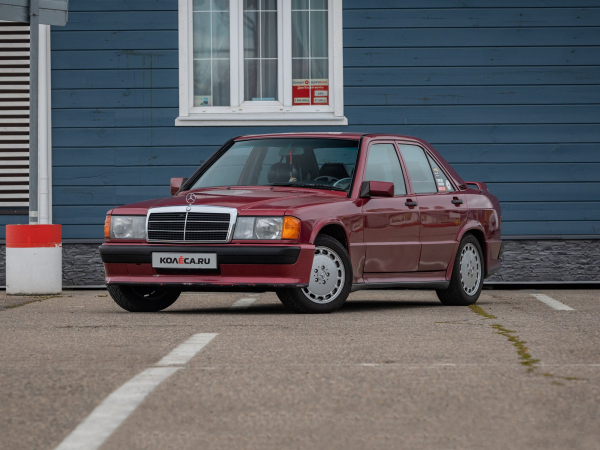 Спорт, британский мотор и активная подвеска: опыт владения Mercedes-Benz 190E 2.5-16 Cosworth Спорт, британский мотор и активная подвеска: опыт владения Mercedes-Benz 190E 2.5-16 Cosworth