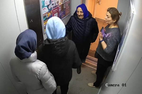 «Украли деньги и золото»: цыгане обчистили квартиру пока 9-летний мальчик был один дома в Новосибирске «Украли деньги и золото»: цыгане обчистили квартиру пока 9-летний мальчик был один дома в Новосибирске0
