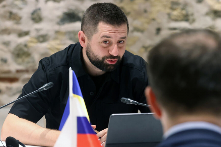 Арахамия: в 2022-м Запад советовал Киеву не обсуждать «эфемерные гарантии» с РФ Арахамия: в 2022-м Запад советовал Киеву не обсуждать «эфемерные гарантии» с РФ