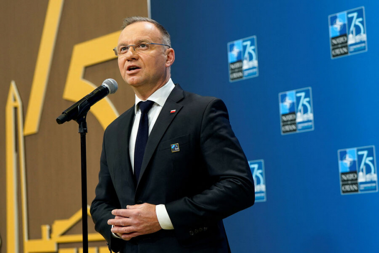 Президент Польши Дуда: победа России на Украине ведет к столкновению с НАТО Президент Польши Дуда: победа России на Украине ведет к столкновению с НАТО