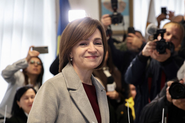 Санду заявила, что большинство молдаван поддержали курс на вступление в Евросоюз Санду заявила, что большинство молдаван поддержали курс на вступление в Евросоюз