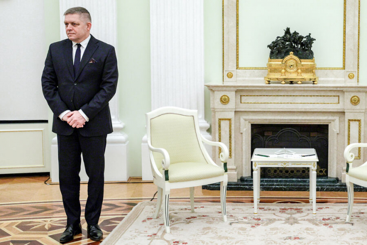 «Пощечина Зеленскому». Визит премьера Словакии в Кремль вызвал скандал в Европе «Пощечина Зеленскому». Визит премьера Словакии в Кремль вызвал скандал в Европе