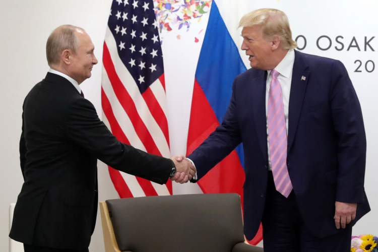 «Марафон торга». Как Евросоюз и Киев готовятся к встрече Путина и Трампа на Аляске «Марафон торга». Как Евросоюз и Киев готовятся к встрече Путина и Трампа на Аляске