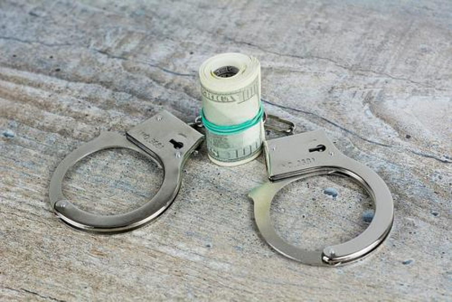 Бывшего декана и завкафедрой ростовского медвуза подозревают во взятках Бывшего декана и завкафедрой ростовского медвуза подозревают во взятках